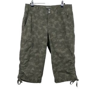 Nike ACG Capri Pants Size 8 Green Camo Cargo Hiking Athletic